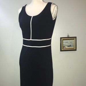 Tommy Hilfiger Maxi Navy and White Size M A2